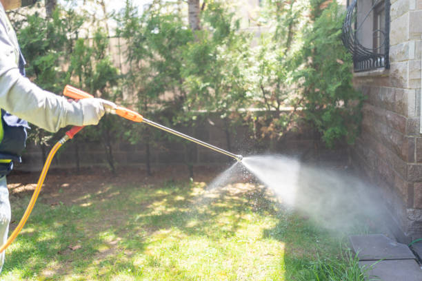 Best Lawn Pest Control  in Lancaster, OH